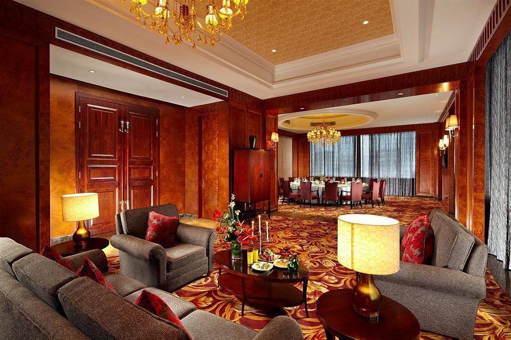 Jurong Yukun New Century Hotel Jiangsu Exterior foto